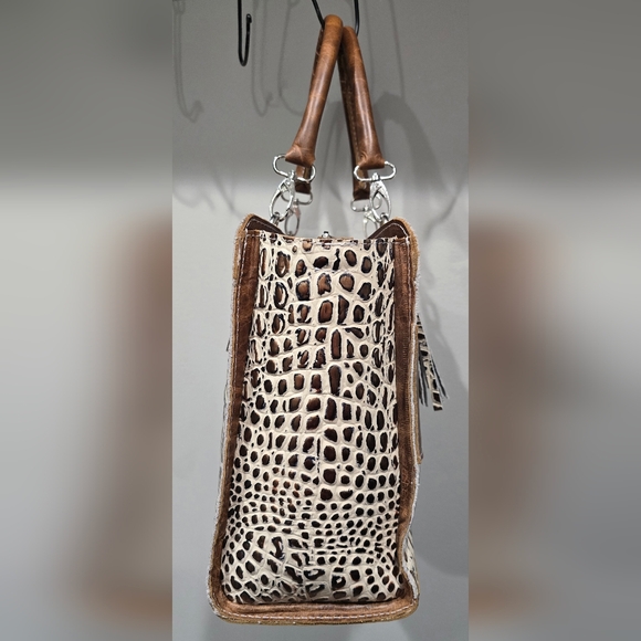 Pure Dixie Dundee Ambition Carry/Conceal Croc Embossed Leather Satchel - Picture 6 of 10